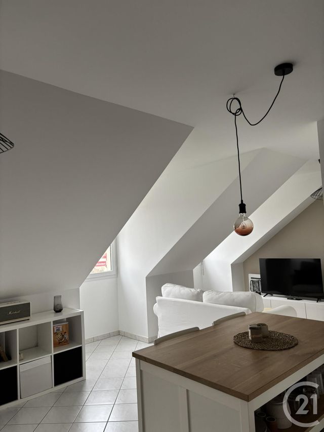 Appartement F1 &agrave; louer - 1 pi&egrave;ce - 27,40 m2 - Auxerre - 89 - BOURGOGNE