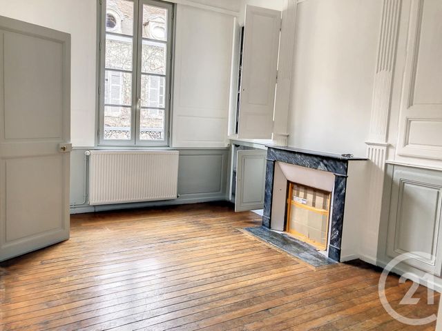 Appartement F3 &agrave; louer - 3 pi&egrave;ces - 57,91 m2 - Auxerre - 89 - BOURGOGNE