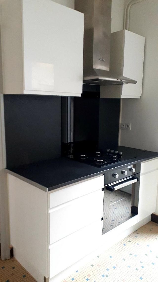 Maison &agrave; louer - 4 pi&egrave;ces - 89 m2 - Aillant Sur Tholon - 89 - BOURGOGNE