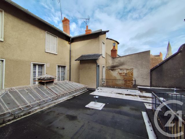 Appartement F4 &agrave; vendre - 4 pi&egrave;ces - 202 m2 - La Chatre - 36 - CENTRE