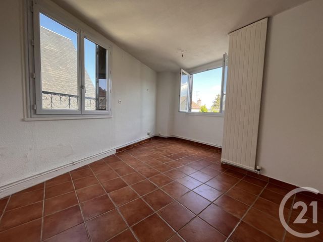 Maison à vendre - 3 pièces - 112 m2 - La Chatre - 36 - CENTRE