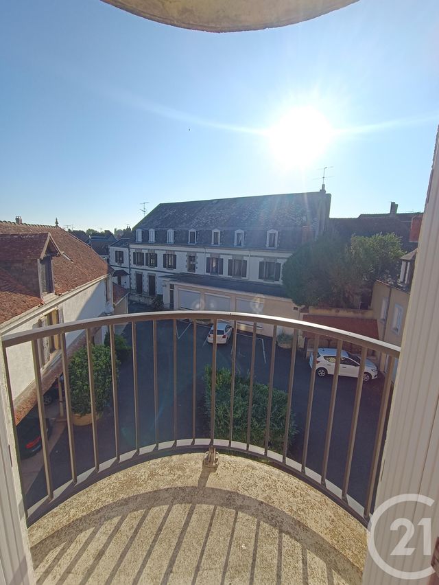 Appartement F2 à vendre - 2 pièces - 56 m2 - La Chatre - 36 - CENTRE