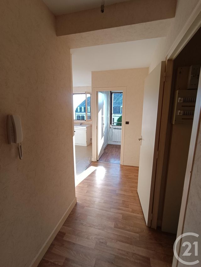 Appartement F2 à vendre - 2 pièces - 56 m2 - La Chatre - 36 - CENTRE