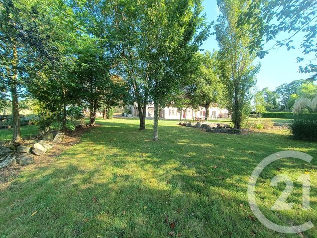 Maison à vendre - 10 pièces - 229,19 m2 - Verneuil Sur Igneraie - 36 - CENTRE