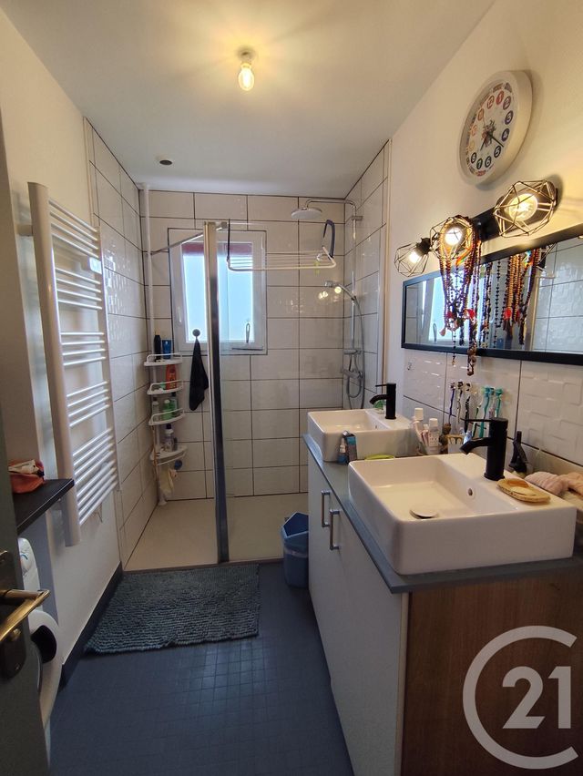 Maison &agrave; vendre - 6 pi&egrave;ces - 99,90 m2 - La Chatre - 36 - CENTRE