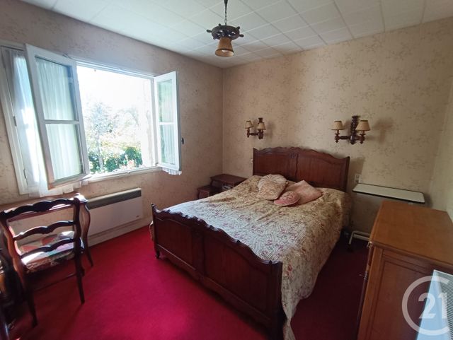 Maison &agrave; vendre - 5 pi&egrave;ces - 92,60 m2 - La Chatre - 36 - CENTRE