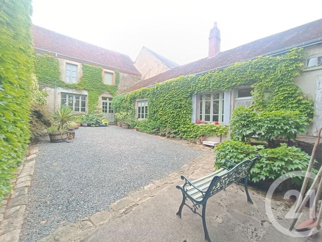Maison à vendre - 6 pièces - 177 m2 - Aigurande - 36 - CENTRE