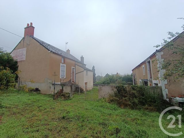 Maison à vendre - 3 pièces - 79,90 m2 - Chateaumeillant - 18 - CENTRE
