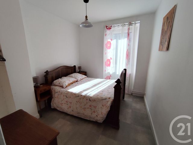 Maison &agrave; vendre - 8 pi&egrave;ces - 155 m2 - Chateaumeillant - 18 - CENTRE