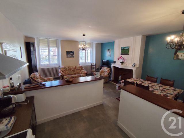 Maison &agrave; vendre - 8 pi&egrave;ces - 155 m2 - Chateaumeillant - 18 - CENTRE