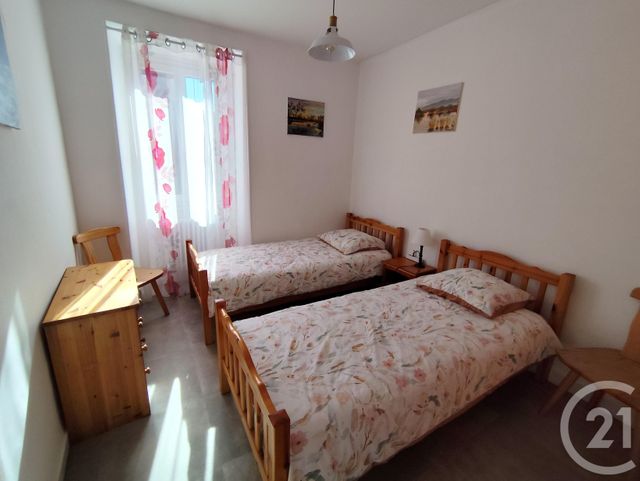 Maison &agrave; vendre - 8 pi&egrave;ces - 155 m2 - Chateaumeillant - 18 - CENTRE