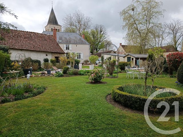 Maison à vendre - 6 pièces - 203,20 m2 - La Berthenoux - 36 - CENTRE