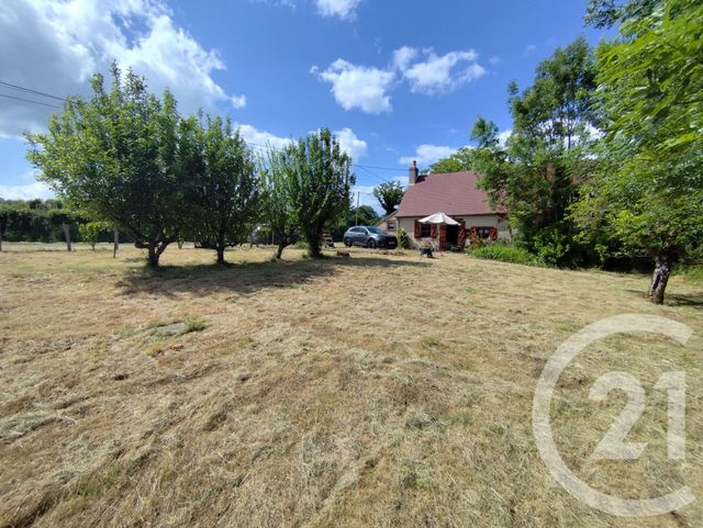 Maison à vendre - 2 pièces - 75 m2 - Crevant - 36 - CENTRE