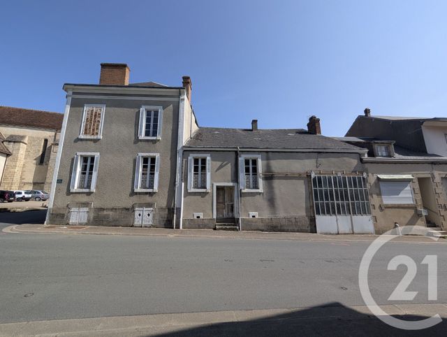 Maison à vendre - 7 pièces - 177 m2 - St Denis De Jouhet - 36 - CENTRE