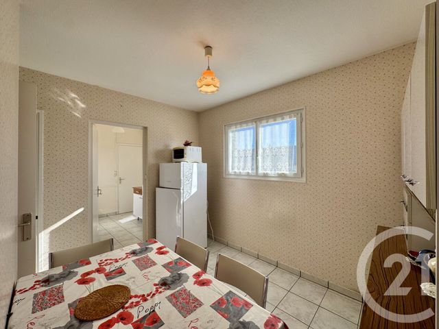 Maison &agrave; vendre - 5 pi&egrave;ces - 93,88 m2 - La Chatre - 36 - CENTRE