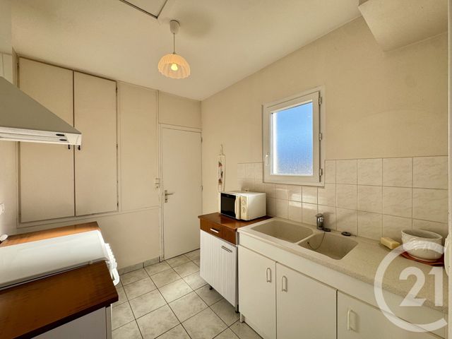 Maison &agrave; vendre - 5 pi&egrave;ces - 93,88 m2 - La Chatre - 36 - CENTRE