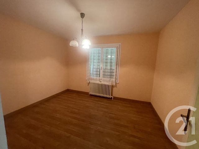 Maison &agrave; vendre - 5 pi&egrave;ces - 99,60 m2 - La Chatre - 36 - CENTRE