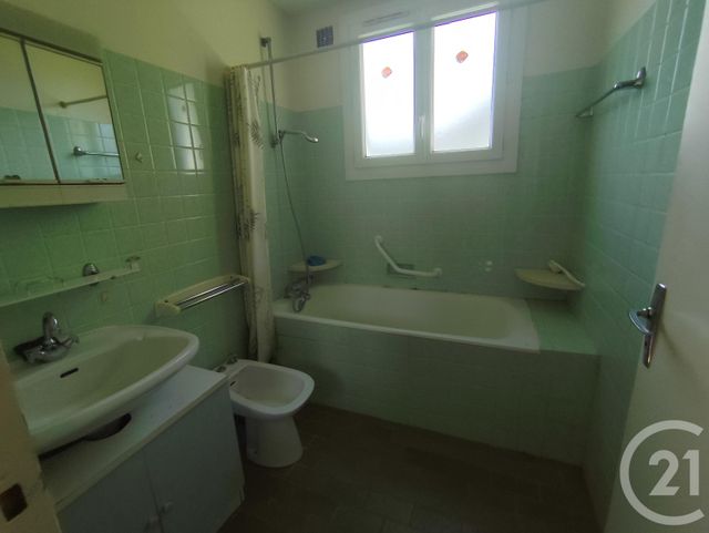Maison &agrave; vendre - 4 pi&egrave;ces - 150,10 m2 - Thevet St Julien - 36 - CENTRE