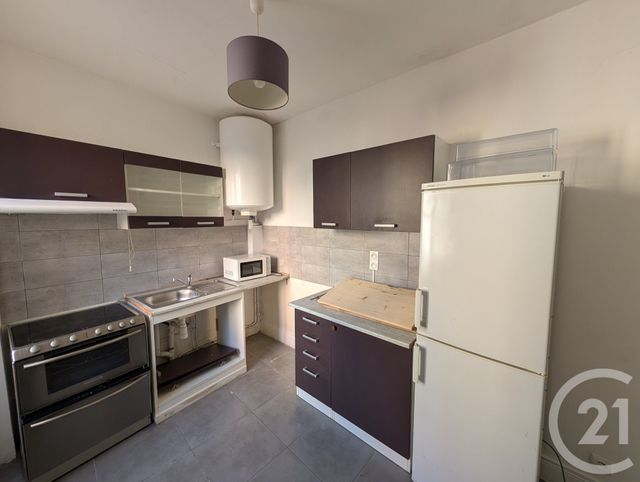 Appartement F2 &agrave; louer - 2 pi&egrave;ces - 36 m2 - La Chatre - 36 - CENTRE