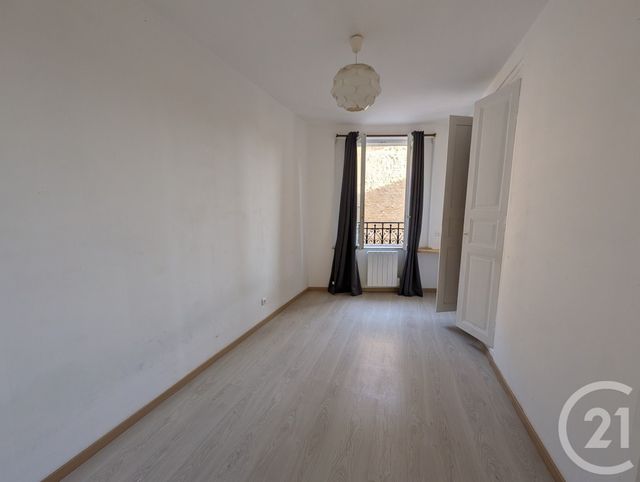 Appartement F2 &agrave; louer - 2 pi&egrave;ces - 36 m2 - La Chatre - 36 - CENTRE