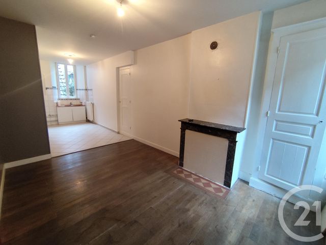 Maison &agrave; vendre - 3 pi&egrave;ces - 68 m2 - La Chatre - 36 - CENTRE