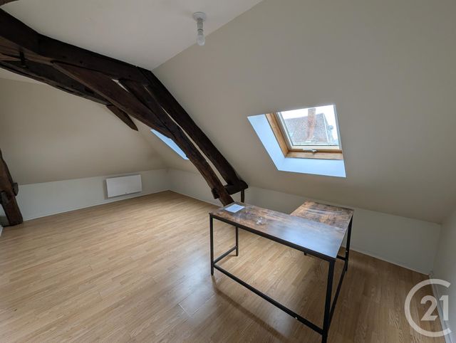 Appartement T2 &agrave; louer - 2 pi&egrave;ces - 33,42 m2 - La Chatre - 36 - CENTRE