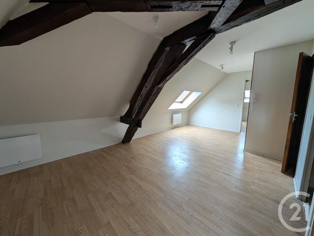 Appartement T2 &agrave; louer - 2 pi&egrave;ces - 33,42 m2 - La Chatre - 36 - CENTRE