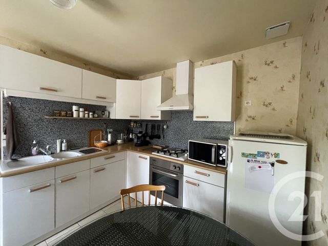 Maison &agrave; vendre - 4 pi&egrave;ces - 75 m2 - La Chatre - 36 - CENTRE