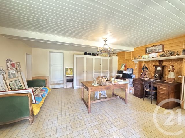 Maison &agrave; vendre - 5 pi&egrave;ces - 120 m2 - St Priest La Marche - 18 - CENTRE