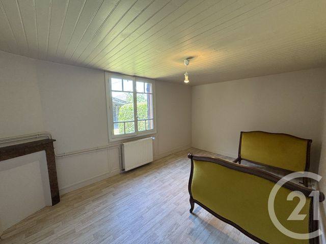 Maison &agrave; vendre - 5 pi&egrave;ces - 120 m2 - St Priest La Marche - 18 - CENTRE