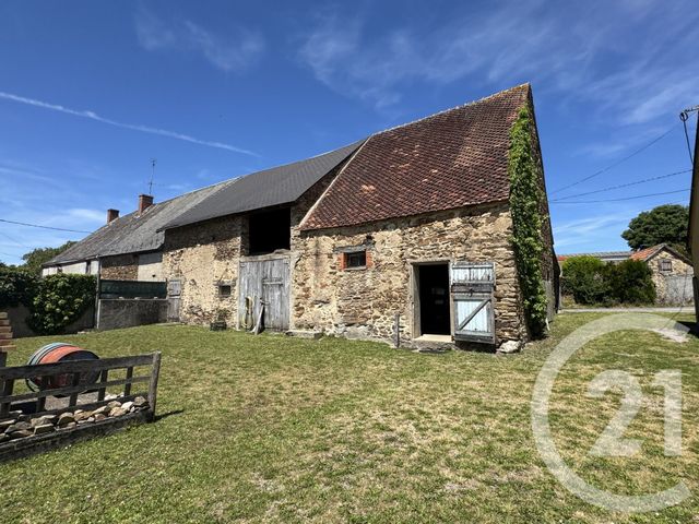 Maison &agrave; vendre - 5 pi&egrave;ces - 120 m2 - St Priest La Marche - 18 - CENTRE
