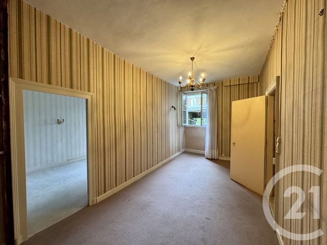Maison &agrave; vendre - 5 pi&egrave;ces - 130,36 m2 - La Chatre - 36 - CENTRE