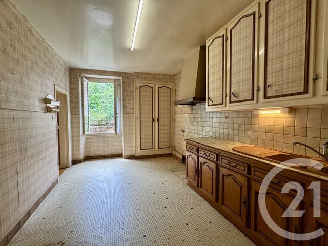 Maison &agrave; vendre - 5 pi&egrave;ces - 130,36 m2 - La Chatre - 36 - CENTRE