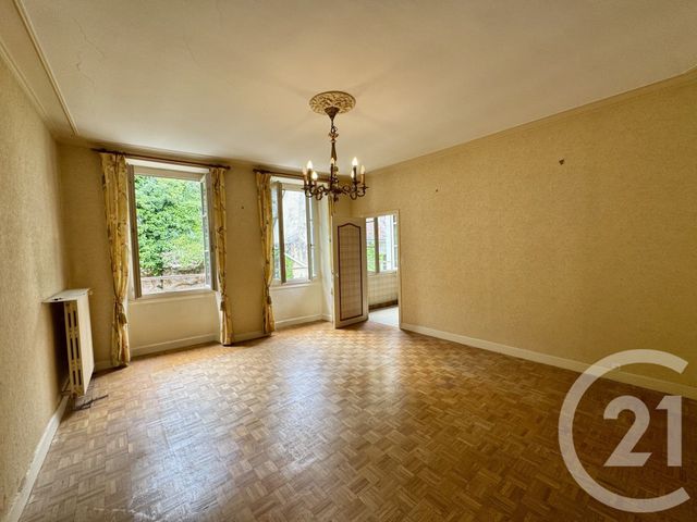 Maison &agrave; vendre - 5 pi&egrave;ces - 130,36 m2 - La Chatre - 36 - CENTRE