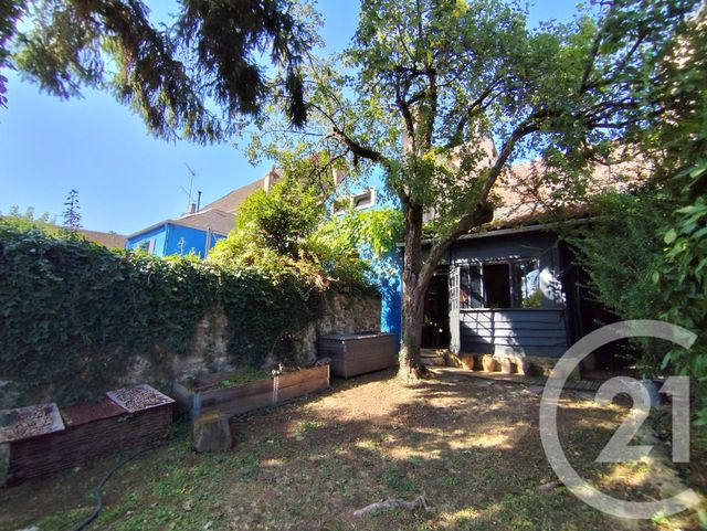 Maison &agrave; vendre - 6 pi&egrave;ces - 202 m2 - La Chatre - 36 - CENTRE