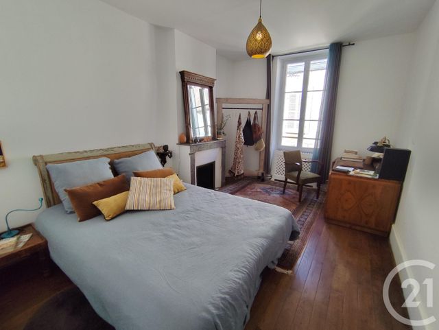 Maison &agrave; vendre - 6 pi&egrave;ces - 202 m2 - La Chatre - 36 - CENTRE