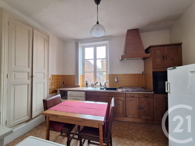 Maison &agrave; vendre - 4 pi&egrave;ces - 95 m2 - Chateaumeillant - 18 - CENTRE