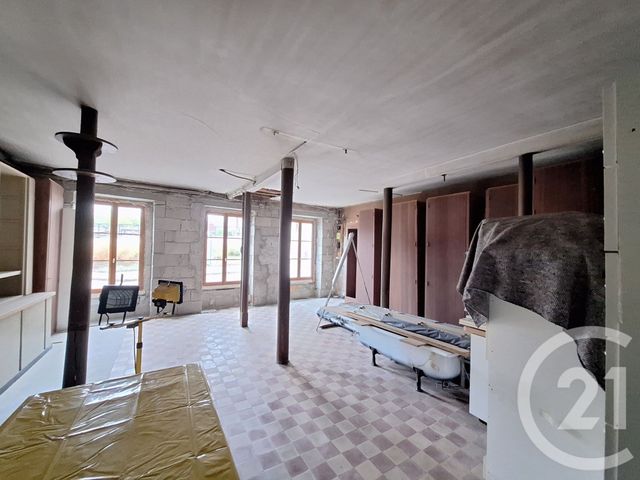 Maison &agrave; vendre - 4 pi&egrave;ces - 95 m2 - Chateaumeillant - 18 - CENTRE