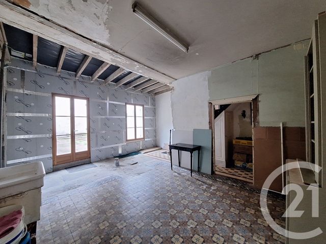 Maison &agrave; vendre - 4 pi&egrave;ces - 95 m2 - Chateaumeillant - 18 - CENTRE