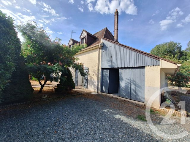 Maison &agrave; vendre - 7 pi&egrave;ces - 185,77 m2 - La Chatre - 36 - CENTRE