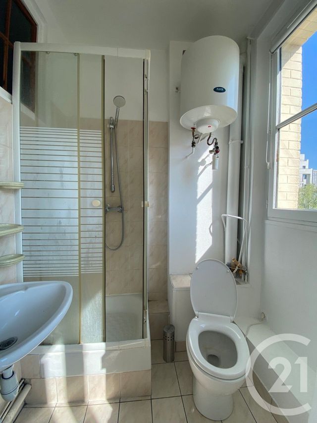 Appartement F1 &agrave; louer - 1 pi&egrave;ce - 15 m2 - Paris - 75013 - ILE-DE-FRANCE