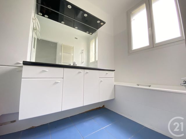 Appartement F3 &agrave; louer - 3 pi&egrave;ces - 65,11 m2 - Paris - 75013 - ILE-DE-FRANCE