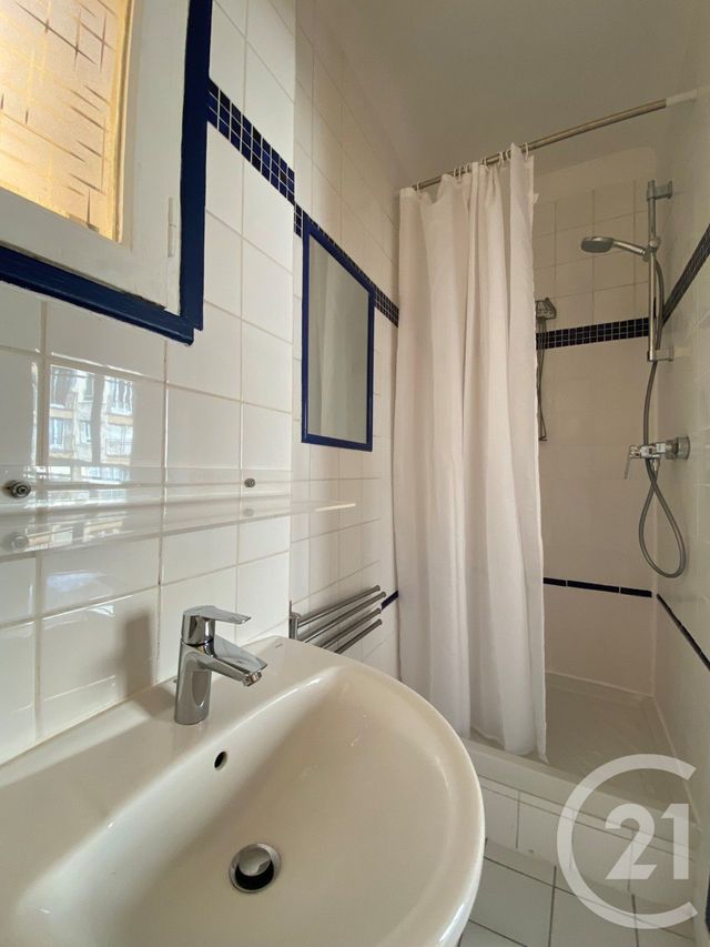 Appartement Studio &agrave; louer - 1 pi&egrave;ce - 23,70 m2 - Paris - 75013 - ILE-DE-FRANCE