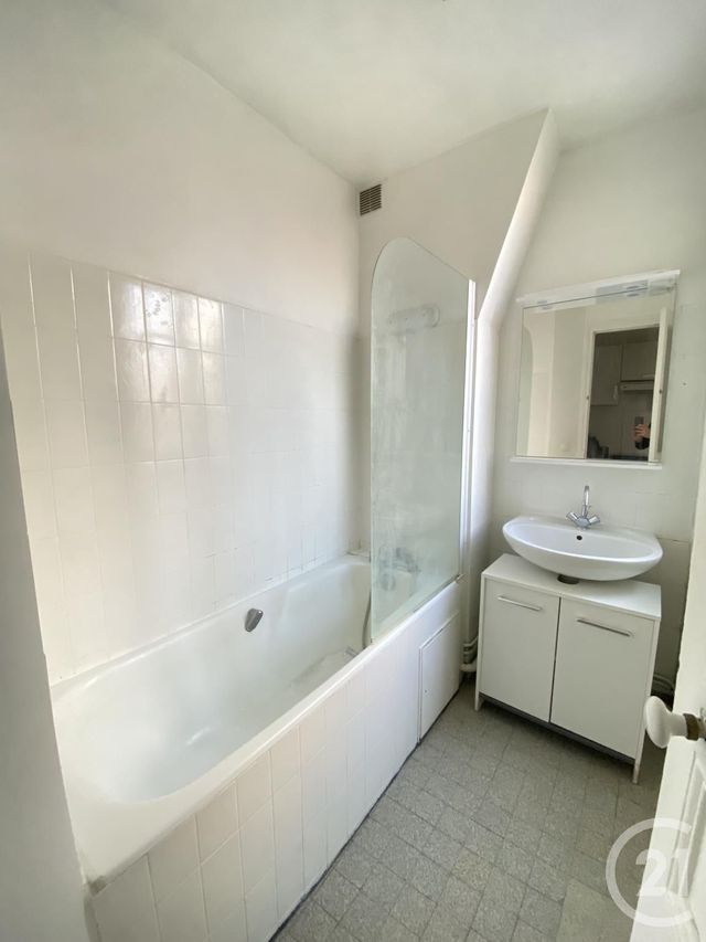 Appartement F2 &agrave; louer - 2 pi&egrave;ces - 28,69 m2 - Gentilly - 94 - ILE-DE-FRANCE