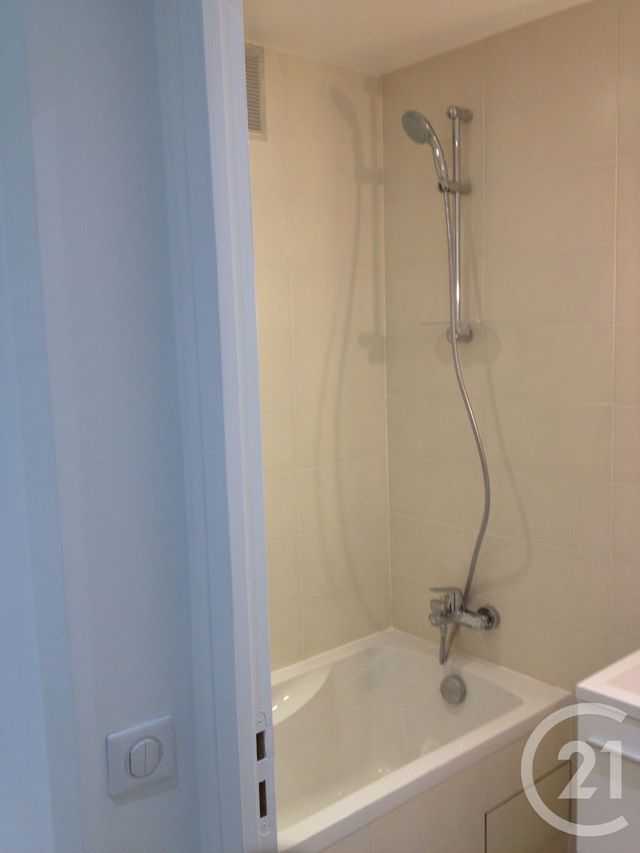 Appartement F3 &agrave; louer - 3 pi&egrave;ces - 47,29 m2 - Paris - 75013 - ILE-DE-FRANCE