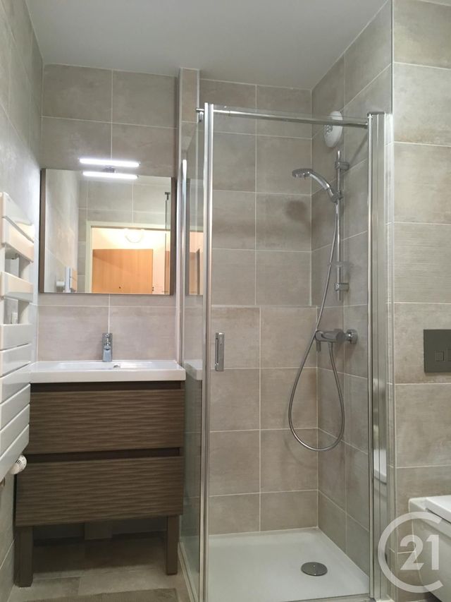 Appartement F2 &agrave; louer - 2 pi&egrave;ces - 44 m2 - Paris - 75013 - ILE-DE-FRANCE