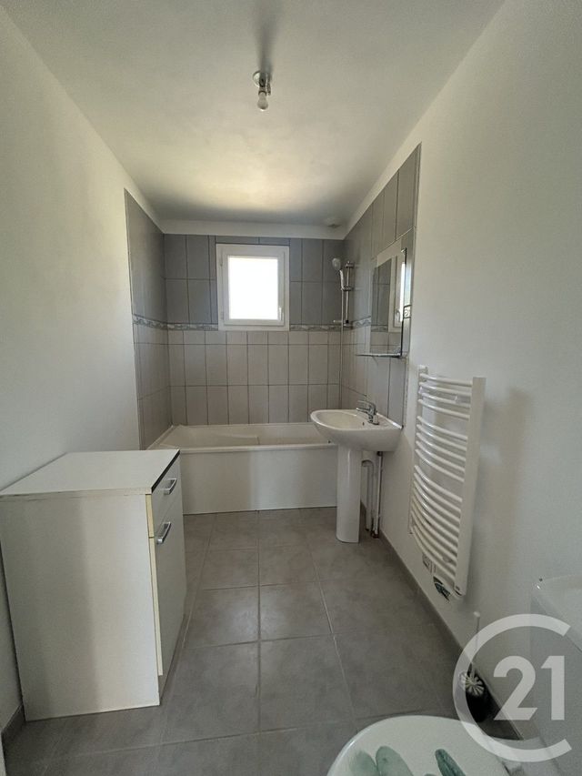 Maison &agrave; louer - 4 pi&egrave;ces - 77,77 m2 - Tourville Sur Sienne - 50 - BASSE-NORMANDIE