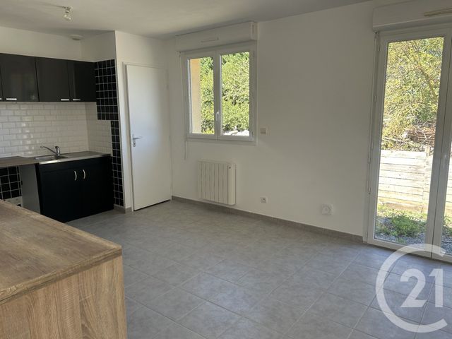 Maison &agrave; louer - 4 pi&egrave;ces - 77,77 m2 - Tourville Sur Sienne - 50 - BASSE-NORMANDIE