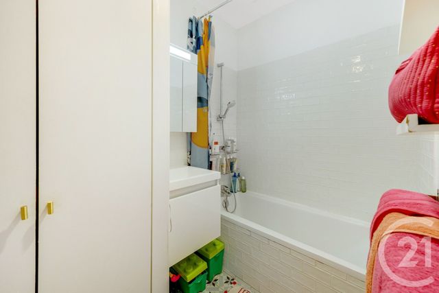 Appartement F3 &agrave; vendre - 3 pi&egrave;ces - 64,47 m2 - Paris - 75019 - ILE-DE-FRANCE