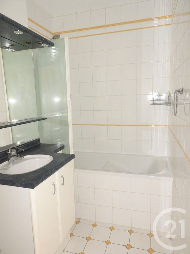 Appartement F3 &agrave; louer - 3 pi&egrave;ces - 62 m2 - Paris - 75019 - ILE-DE-FRANCE